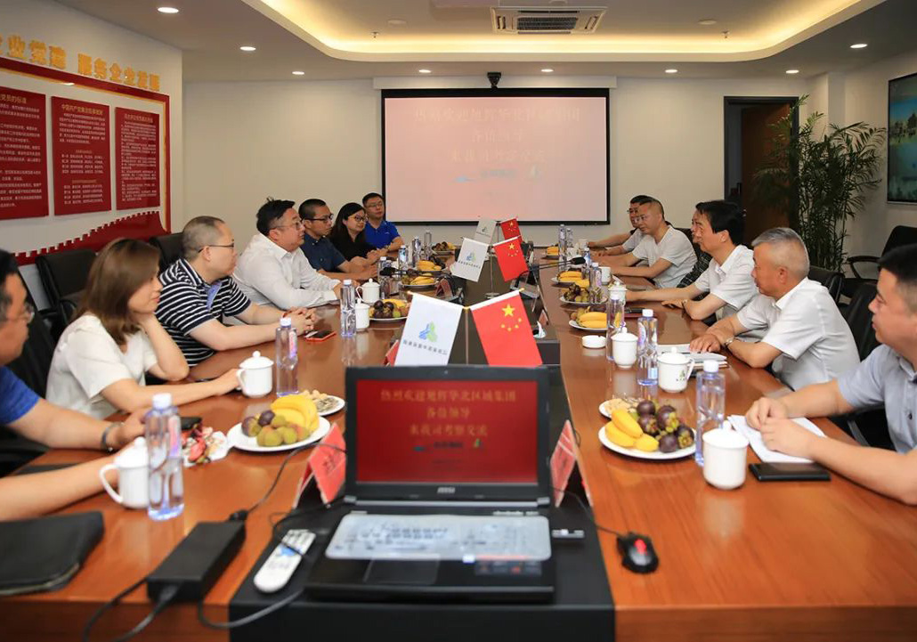 公司总裁陈永明带队与华润置地、旭辉集团、金地集团等战略大客户开展高层交流